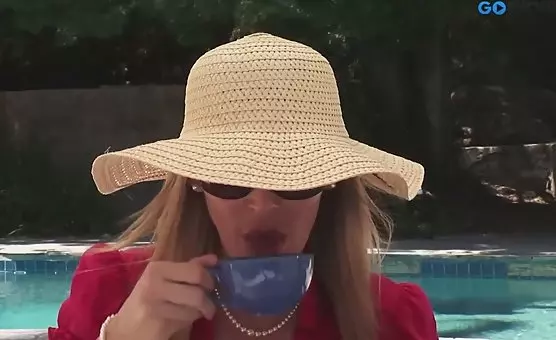 Delicias Eróticas lesbiana Lenguas Succumbiendo a Amantes Morenas