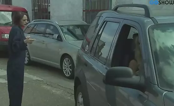 Amantes deculos redondeados y tríos con bofetadas