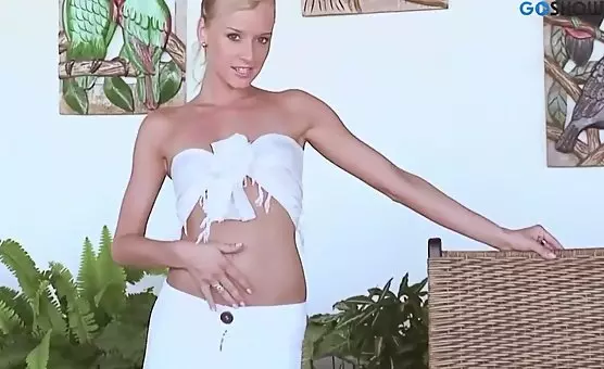NahsetState des nassgeschwitzten und saftigen Vulvisses Sensuelle Self-Orgasmus und hübsche Blondine Orgiesendung
